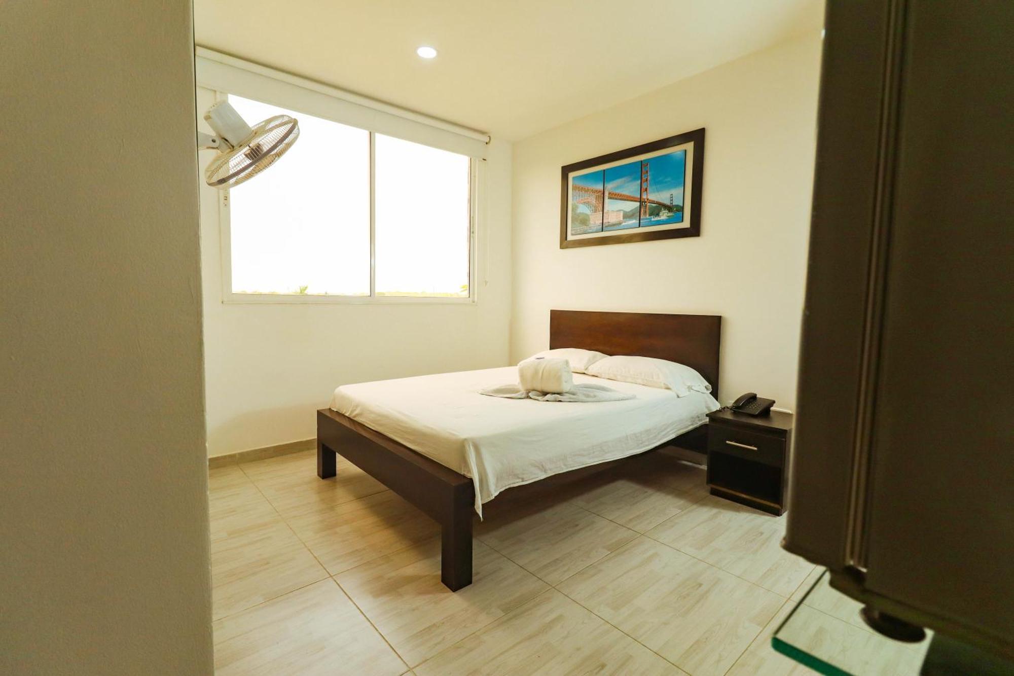 Hotel California Air Carepa Ngoại thất bức ảnh