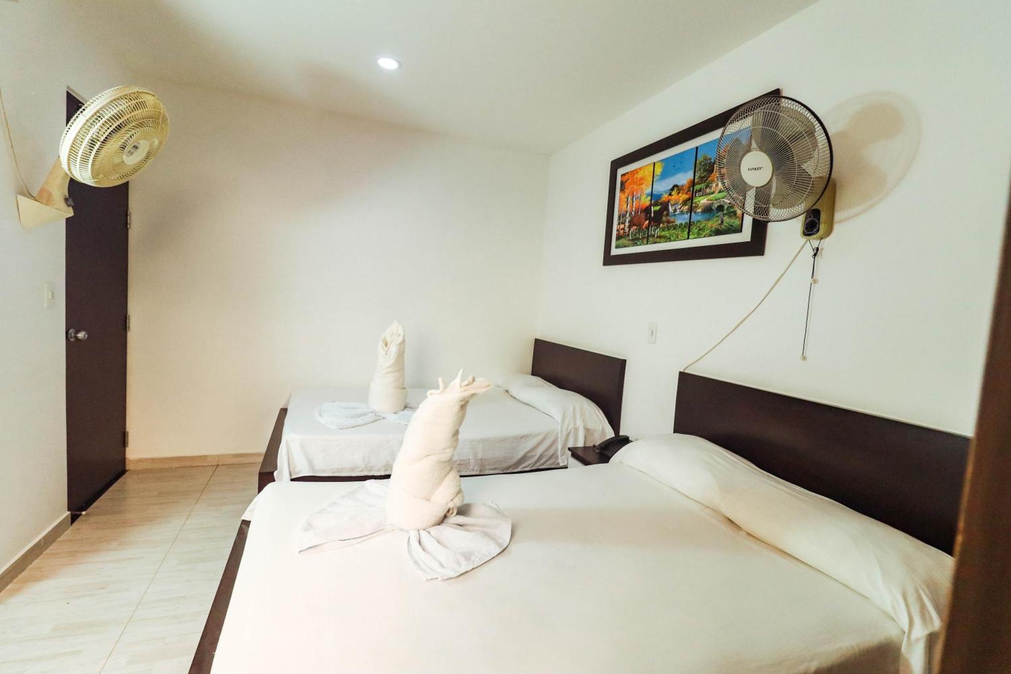Hotel California Air Carepa Phòng bức ảnh