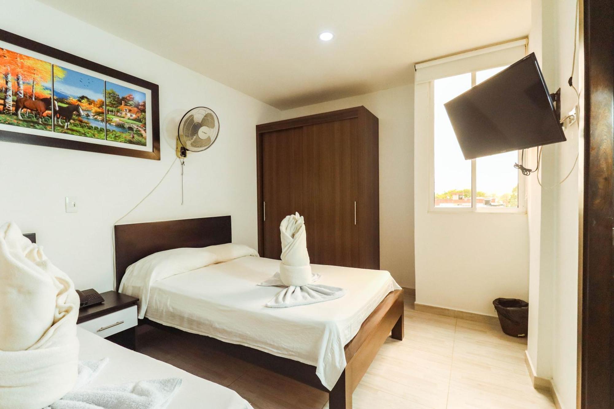 Hotel California Air Carepa Ngoại thất bức ảnh
