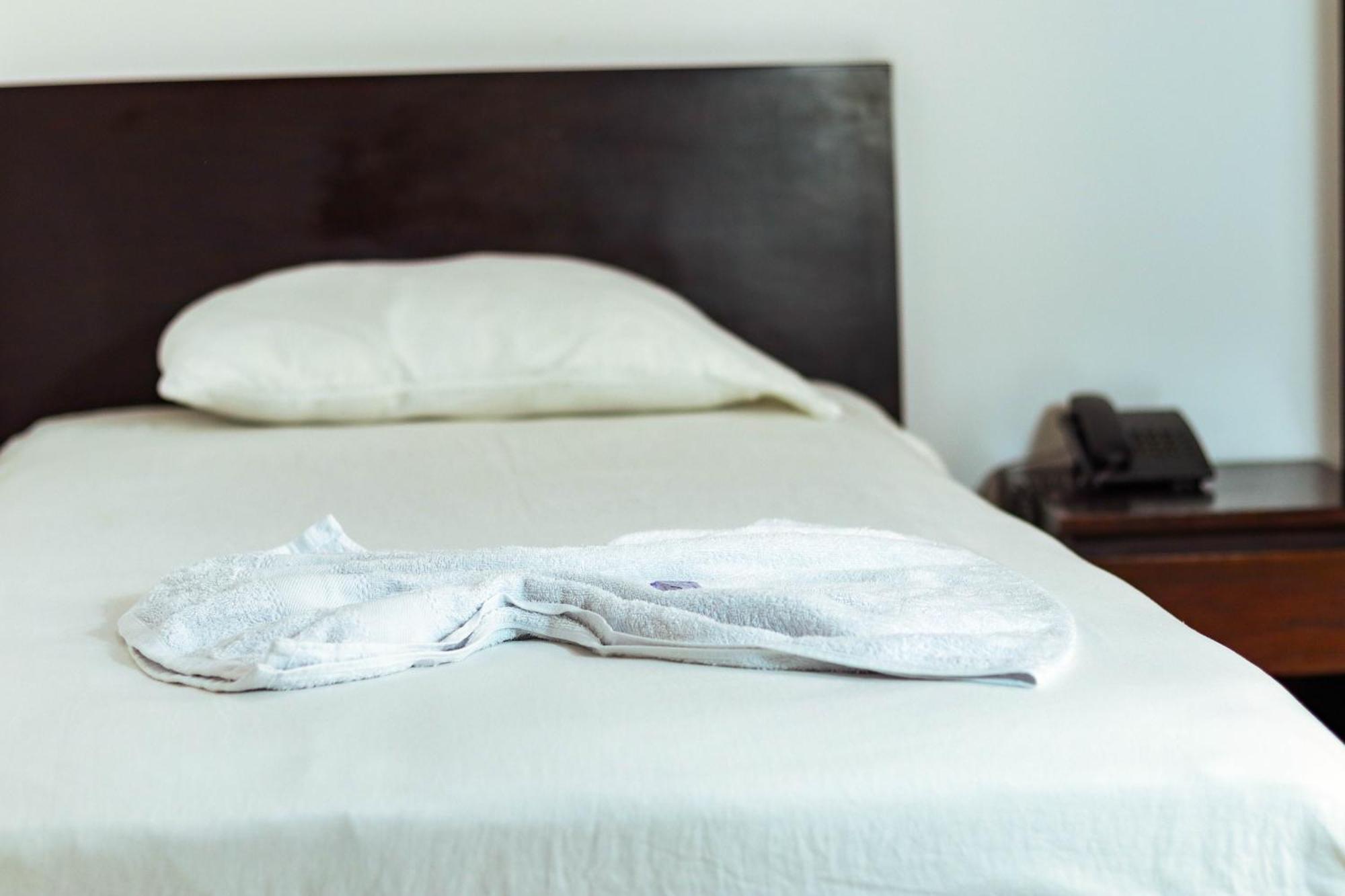 Hotel California Air Carepa Phòng bức ảnh
