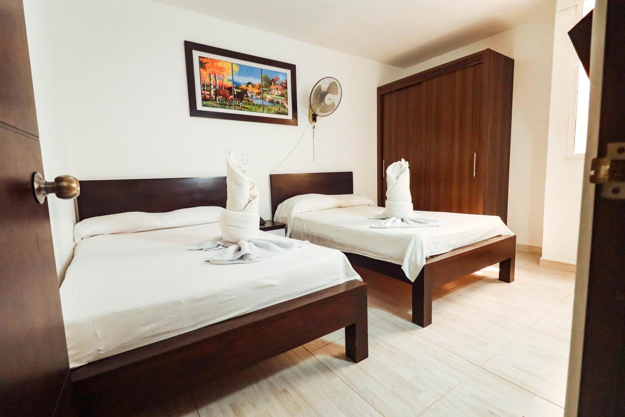 Hotel California Air Carepa Ngoại thất bức ảnh